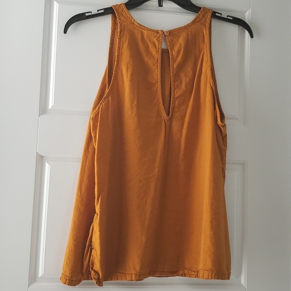 Old Navy Cotton Tank Top in Golden Yellow (M) - Picture 3 of 3